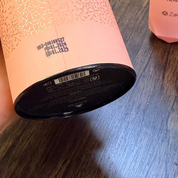 Dubai perfume Areej al award rose by zakat - Picture 2 of 3